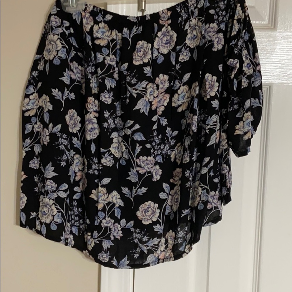 Blouse - Picture 2 of 2